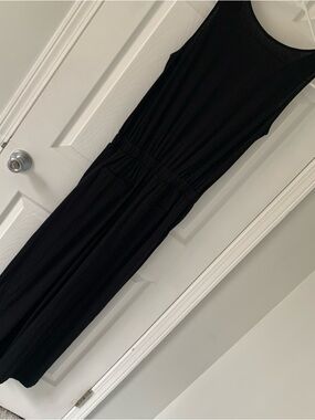 Uniqlo Black Sleeveless Elastic-Waist Jumpsuit